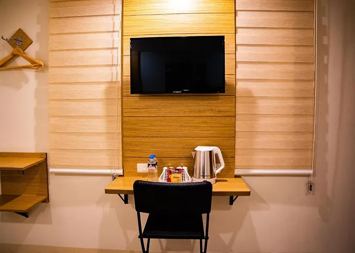 Mactan Hotel 2*