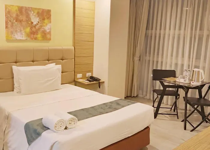 Hotel Mactan 2*