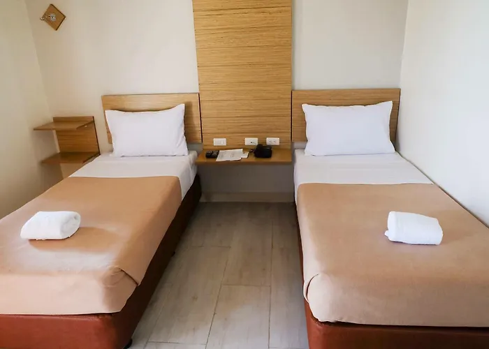 Mactan Hotel 2*